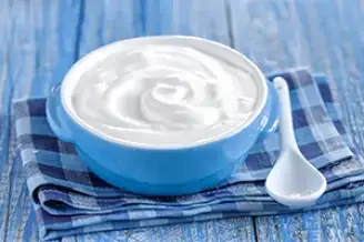Iaurt – cat de sanatoase sunt alimentele probiotice?